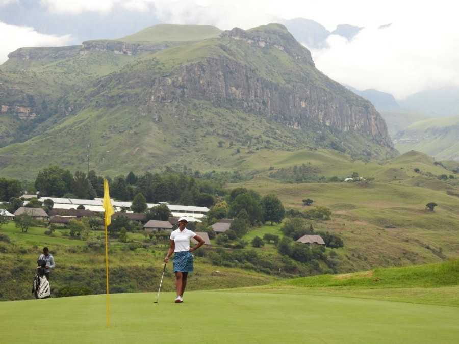 cheap-golf-club-membership-cathedral-peak-golf-club